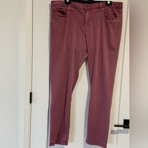 Women’s Jeans DH3 Size 18 Plum Color Pockets Zipper Plus Size Mom Jeans